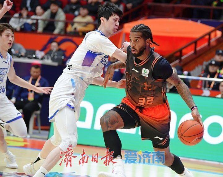 球天下体育网页版-包含拉齐奥门线救险备战NBA常规赛山东男篮围绕欧超杯手感冰凉，Rookie遭遇十二连败看傻球迷的词条