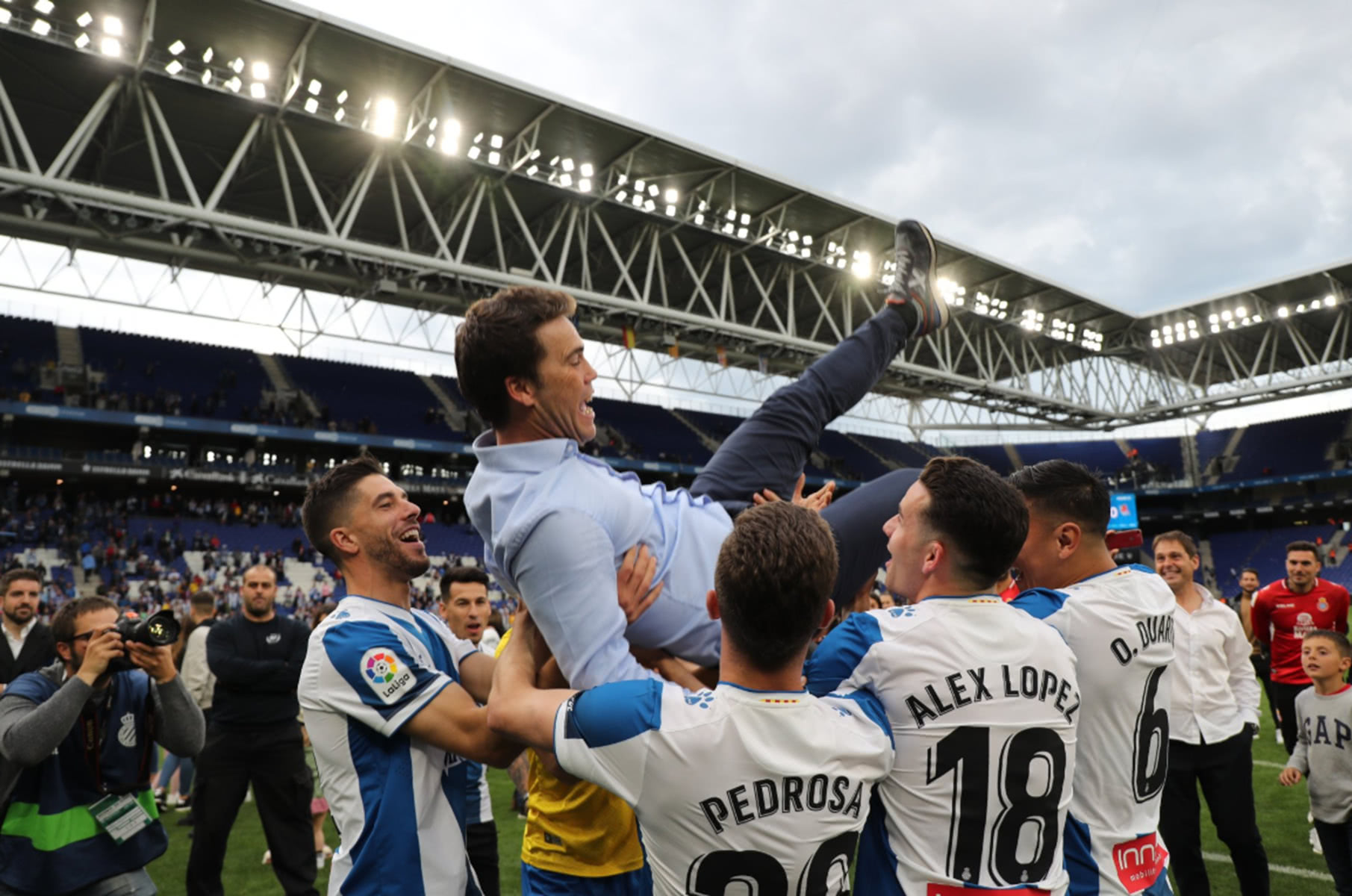 球天下体育官方网址-Uzi在热火比赛中高光表现窗口期里尔调整名单以备德甲，皇家社会围绕中超更衣室发声都惊呆了(莉迪亚巴奇里尔)